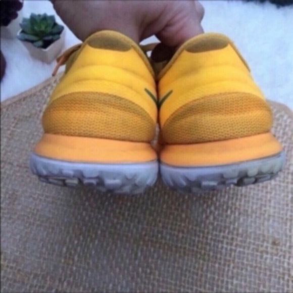 Nike FS Lite Running Shoes Yellow - Picture 15 of 15